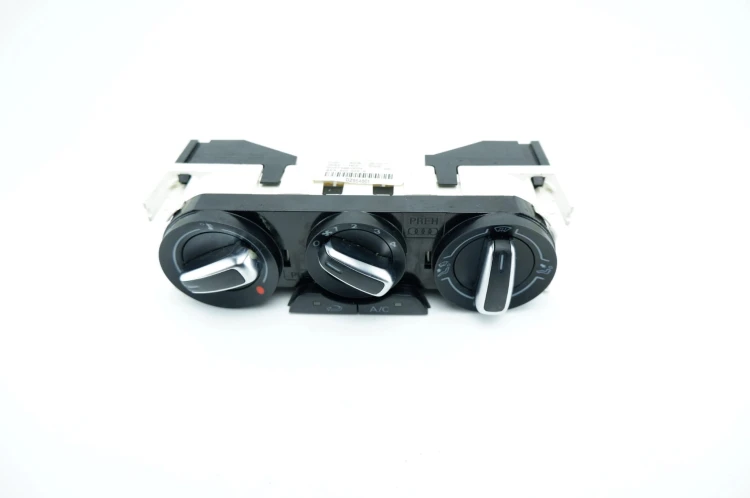 PANEL KLIMATYZACJI AUDI A1 LIFT (2014-2018) 8XA820045A