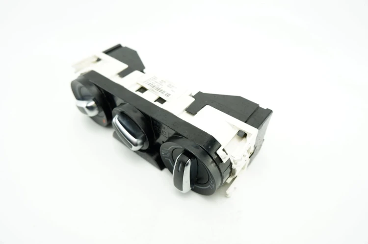PANEL KLIMATYZACJI AUDI A1 LIFT (2014-2018) 8XA820045A