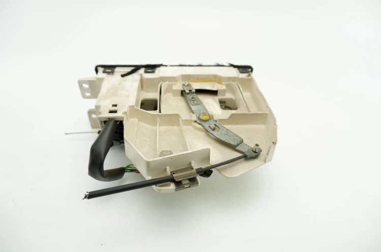 PANEL KLIMATYZACJI TOYOTA AVENSIS T22 (1997-2003) 2.0 D-4D 7011.11A