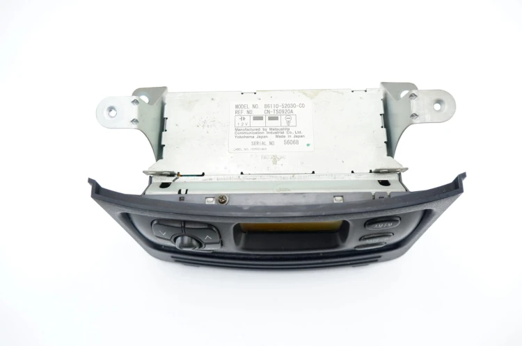 PANEL WYŚWIETLACZ RADIA TOYOTA YARIS VERSO (1999-2005) 1.3 16V 86110-52030-