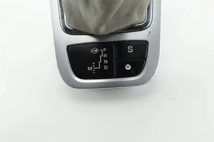 OSŁONA PANEL ZMIANY BIEGÓW CITROEN C5 III (2008 -) 3.0 HDI V6 9682471977