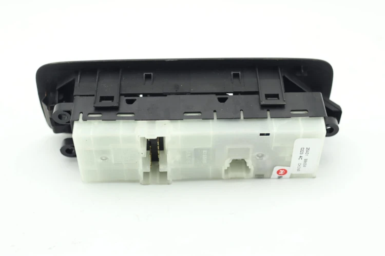 PANEL STEROWANIA SZYB NISSAN QASHQAI LIFT (2009-2013) 1.6 dci R9M 25401 BB6