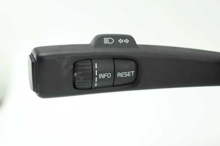 PRZEŁĄCZNIK ZESPOLONY VOLVO S60 II (2010-2013) 1.6 D2 114KM 31343218