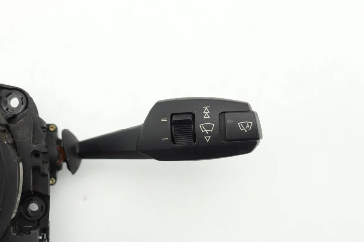 PRZEŁĄCZNIK ZESPOLONY BMW E87 (2004-2007) 2.0 D 122KM 695568104