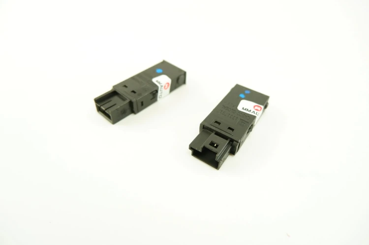GNIAZDO USB AUX OPEL ASTRA J LIFT (2012-2015) 1.6 CDTI 110KM 13348688
