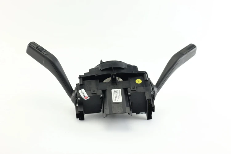 PRZEŁĄCZNIK ZESPOLONY SEAT TOLEDO IV (2012-2015) 1.6 TDI 105KM 6RA953501H