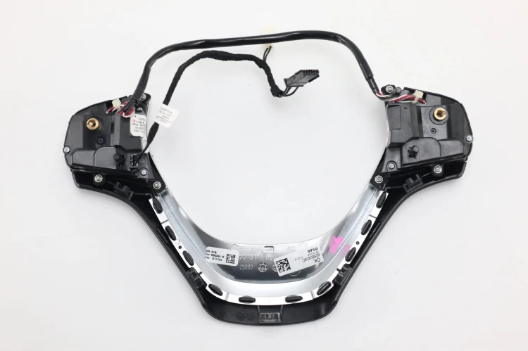 PRZYCISKI KIEROWNICY BMW F22 (2014-2017) 2.0 D 150KM 62560354