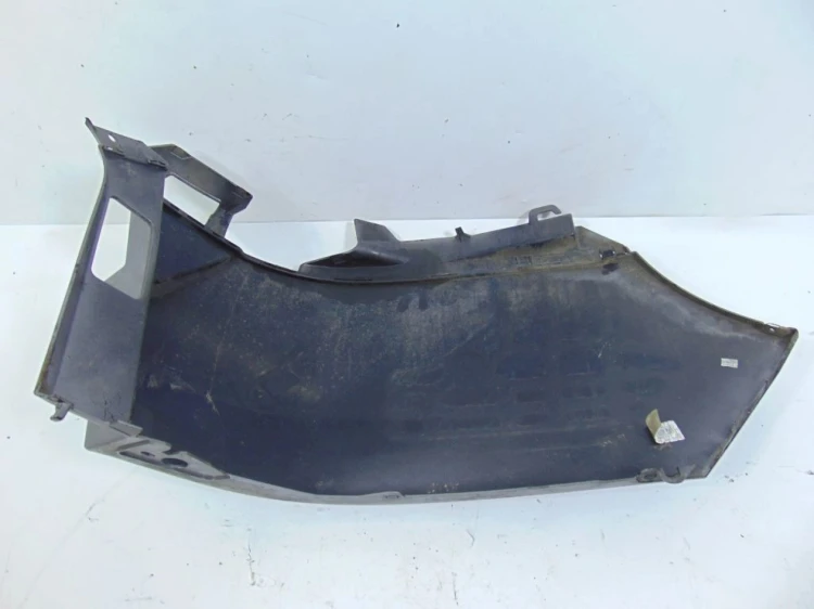 NAROŻNIK ZDERZAK PRAWY TYŁ RENAULT MEGANE III (2008-2013) 1.9 DCI