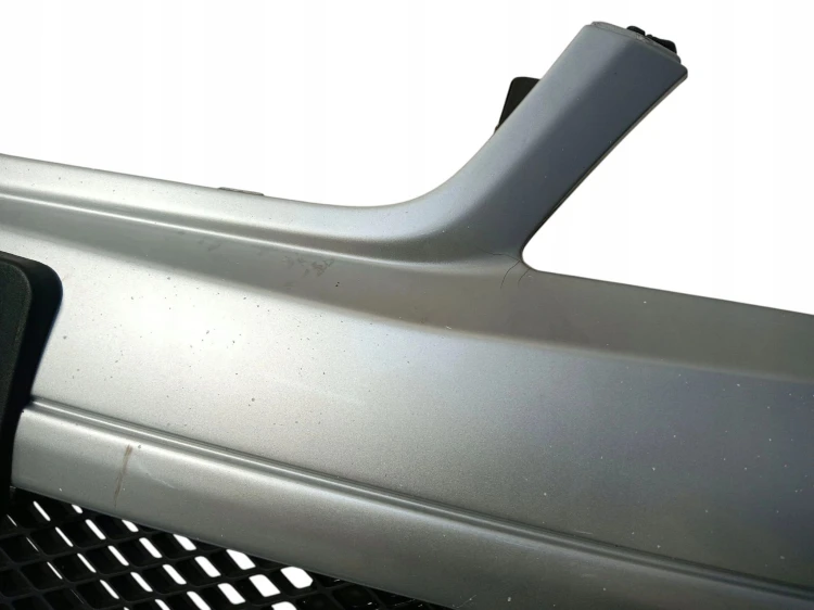 ZDERZAK PRZÓD PRZEDNI MERCEDES C W204 LAK: 775 (07-11)