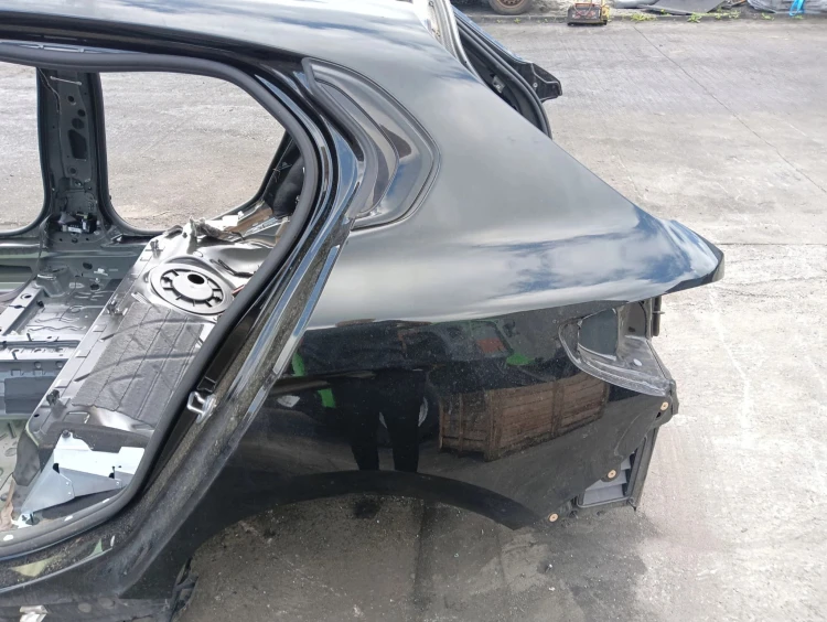 BŁOTNIK LEWY TYŁ BMW F40 (2019-) 1.5 T 136KM
