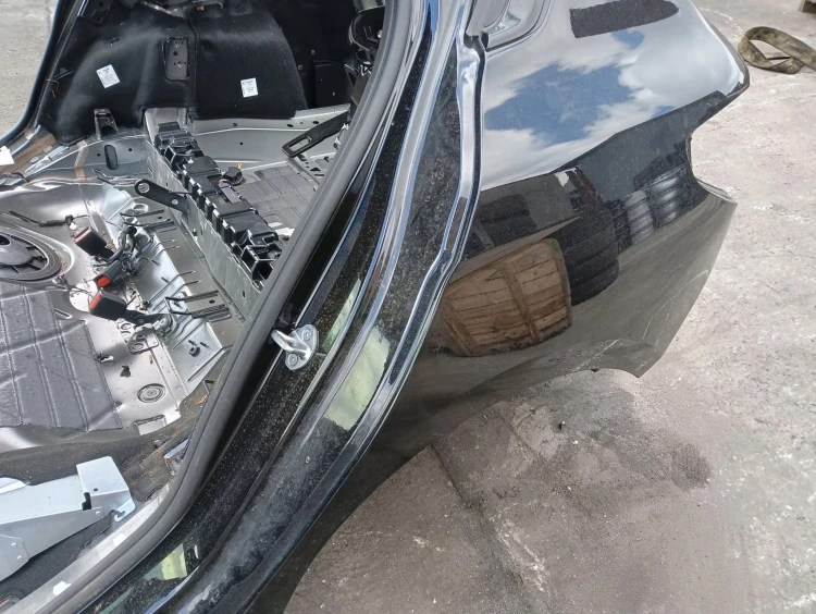 BŁOTNIK LEWY TYŁ BMW F40 (2019-) 1.5 T 136KM