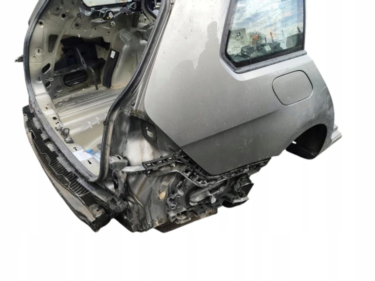 BŁOTNIK PRAWY TYŁ VOLKSWAGEN GOLF VII (2012-2016) 1.4 TSI 125KM
