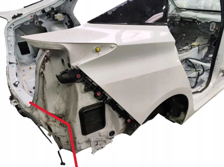 BŁOTNIK PRAWY TYŁ TOYOTA PRIUS IV (2016-2019) 1.8 HYBRID 122KM