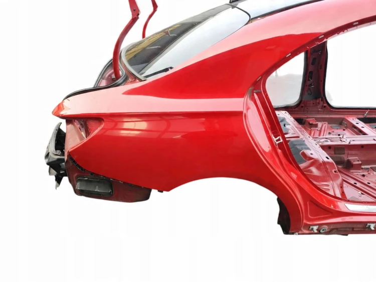 BŁOTNIK PRAWY TYŁ MERCEDES CLA W117 (2015-2017) 1.6 CGI 122KM