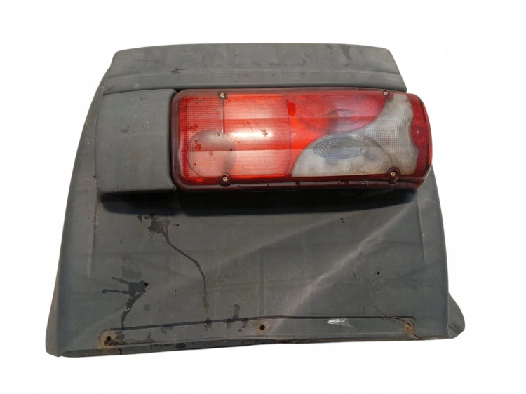 BŁOTNIK TYLNY LAMPA CZĘŚĆ TYLNA PRAWA MAN MAN TGX I 18.440 (2012-2016) 12.4