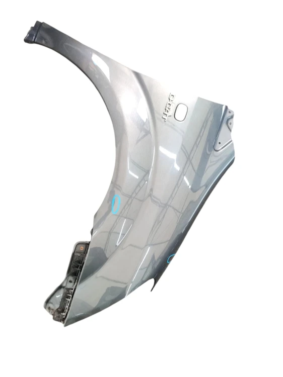 BŁOTNIK PRAWY PRZÓD TOYOTA COROLLA VERSO II LIFT (2007-2009) 2.2 D-CAT 177K