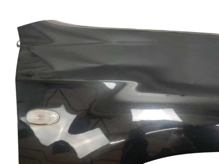 BŁOTNIK PRAWY PRZÓD MITSUBISHI OUTLANDER I (2001-2006) 2.0 136KM