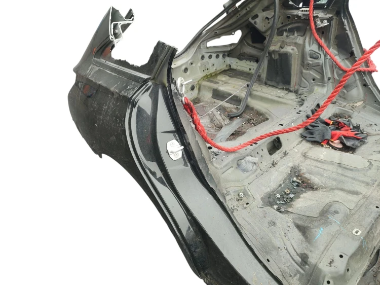 BŁOTNIK PRAWY TYŁ MERCEDES CLA W117 (2015-2017)