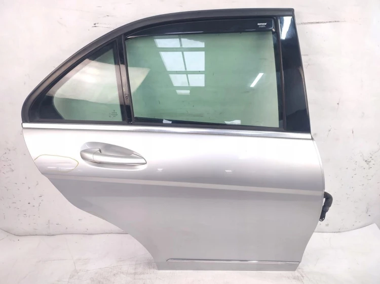 DRZWI PRAWY TYŁ MERCEDES C W204 (2007-2011) 2.2 CDI 170KM