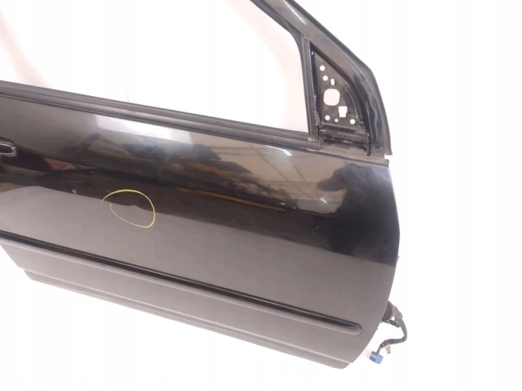 DRZWI PRAWY PRZÓD TOYOTA COROLLA E12 LIFT (2004-2007) 1.4 D4D 90KM