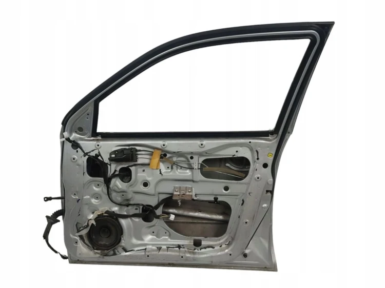 DRZWI PRAWY PRZÓD MITSUBISHI OUTLANDER I (2001-2006) 2.0 136KM