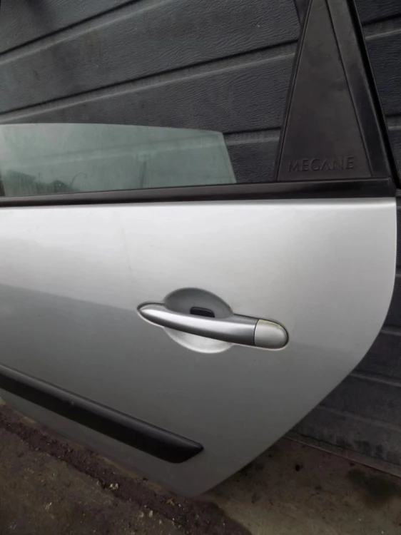DRZWI LEWY TYŁ RENAULT SCENIC II CONQUEST