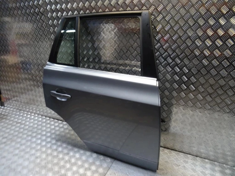 DRZWI PRAWY TYŁ BMW X3 E83