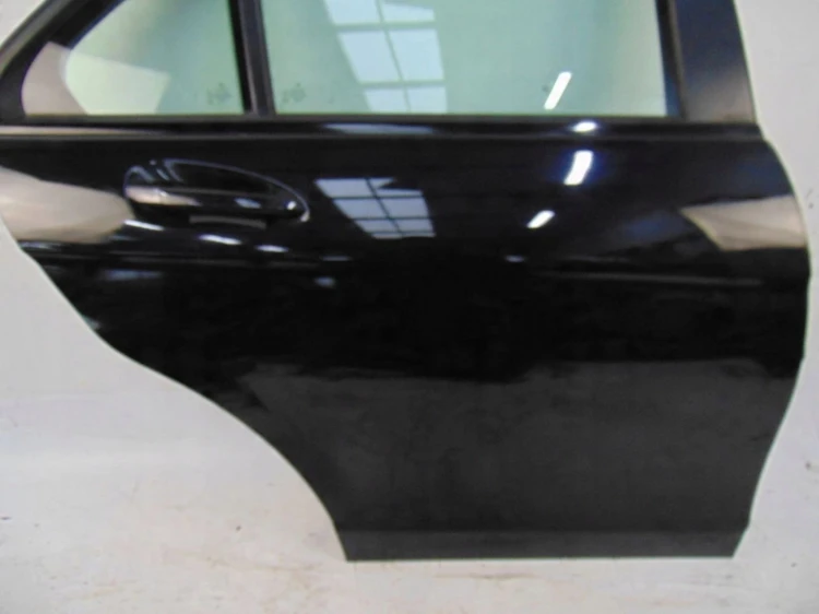 DRZWI PRAWY TYŁ MERCEDES C W204 (2007-2011) 2.2 CDI 136KM