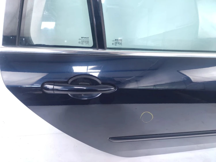 DRZWI PRAWY TYŁ RENAULT LAGUNA III (2007-2010) 2.0 DCI 150KM