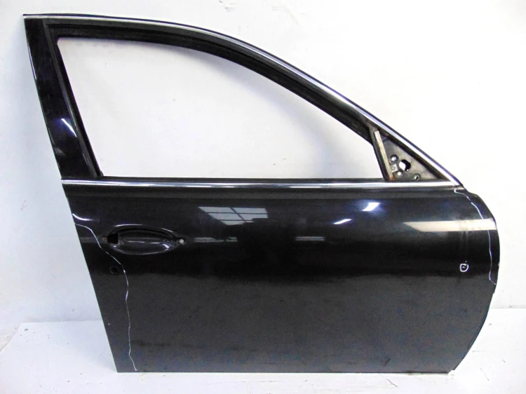 DRZWI PRAWY PRZÓD MASERATI Quattroporte V(2004-2012)