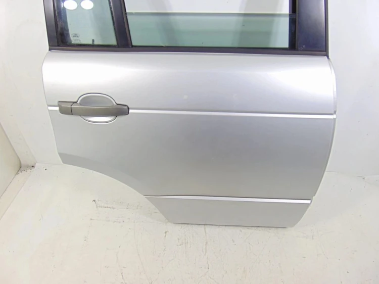 DRZWI PRAWY TYŁ LAND ROVER RANGE ROVER III L322 (2001-2012) 3.0D 177