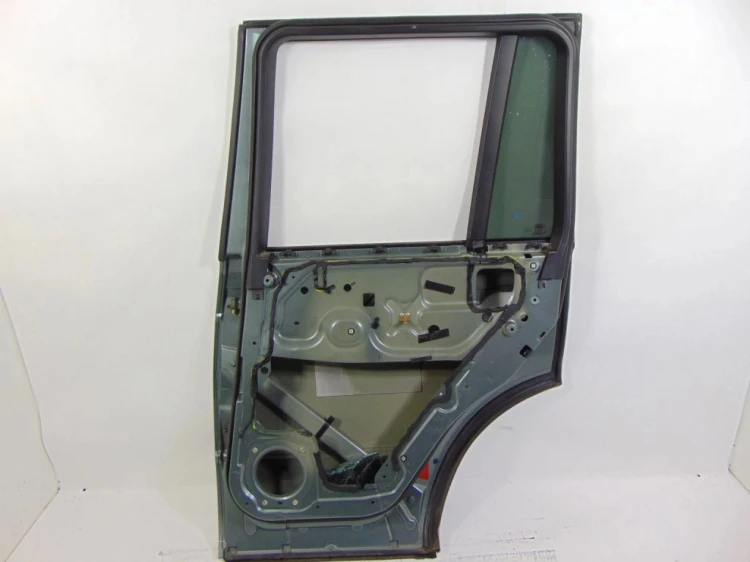 DRZWI PRAWY TYŁ LAND ROVER RANGE ROVER III L322 (2001-2012) 3.0D 177