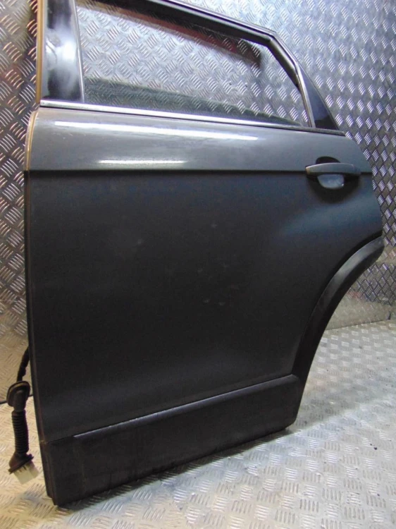DRZWI LEWY TYŁ CHEVROLET CAPTIVA 2.0 VCDI