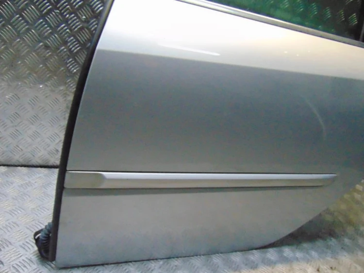 DRZWI LEWY TYŁ RENAULT LAGUNA III LIFT (2013-2015) 2.0 DCI