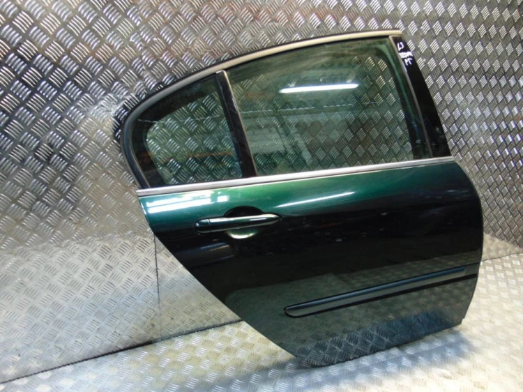 DRZWI PRAWY TYŁ RENAULT LAGUNA III (2007-) 2.0 TURBO