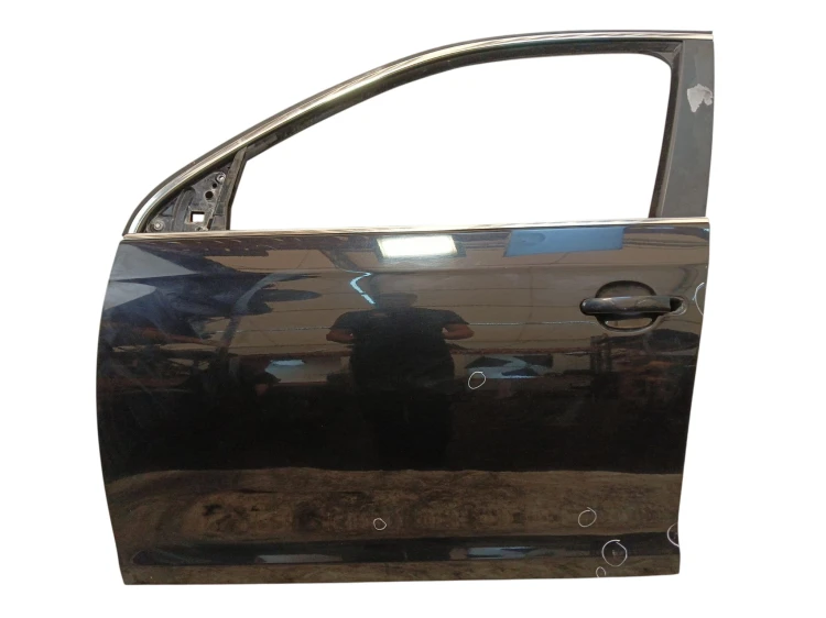 DRZWI LEWY PRZÓD VOLKSWAGEN JETTA (2005-2010) 1.6 8V 102KM