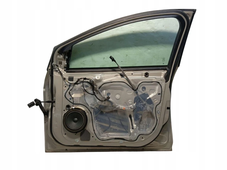 DRZWI PRAWY PRZÓD FORD FOCUS MK3 LIFT (2014-2018) KOD LAKIERU HI