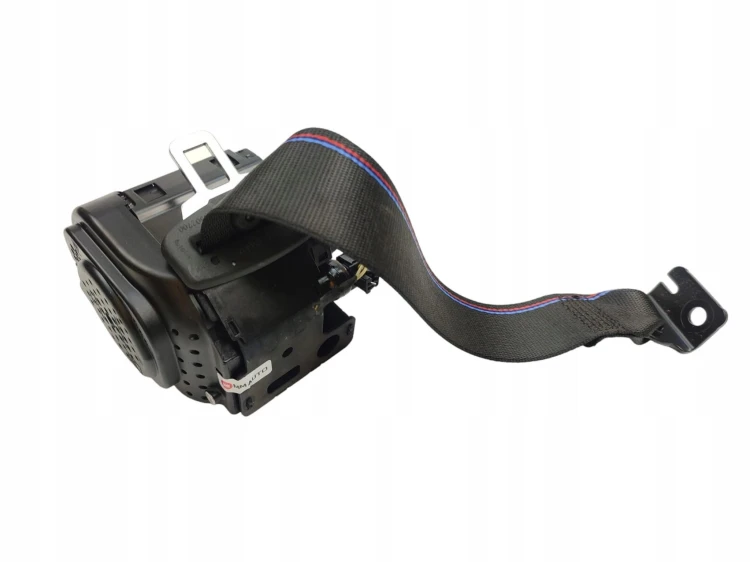PAS BEZPIECZEŃSTWA LEWY TYŁ BMW F40 (2019-) 1.5 T 136KM 643496500F