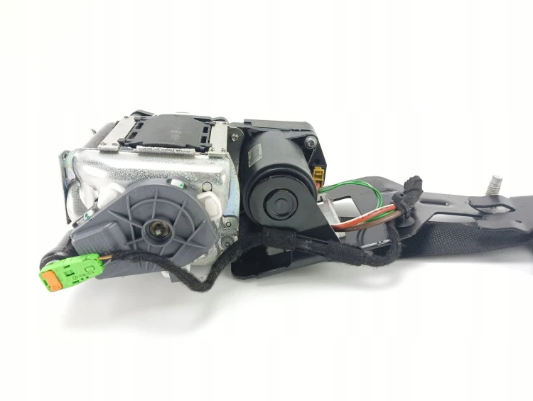 PAS BEZPIECZEŃSTWA PRAWY PRZÓD MERCEDES C W204 LIFT (2011-2014) 2.2 CDI 204