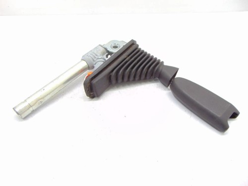 NAPINACZ PASA PRAWY PRZÓD NISSAN QASHQAI (2007-2013) 2.0 16V