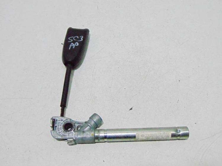 NAPINACZ PASA PRAWY PRZÓD RENAULT SCENIC III (2009-2013)