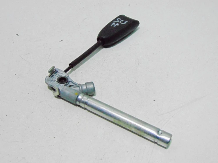 NAPINACZ PASA PRAWY PRZÓD RENAULT SCENIC III (2009-2013)