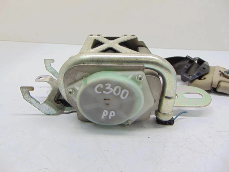 PAS BEZPIECZEŃSTWA PRAWY PRZÓD CHRYSLER 300C (2004 - 2010) 3.0 CRD 218 KM