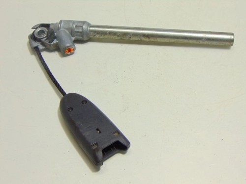 NAPINACZ PASA PRAWY PRZÓD RENAULT SCENIC III (2009-2013) 1.6 16V
