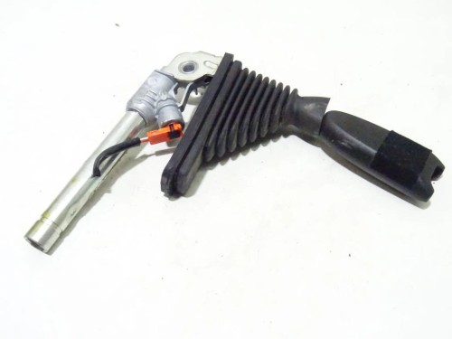 NAPINACZ PASA PRAWY PRZÓD NISSAN QASHQAI (2007-2013)