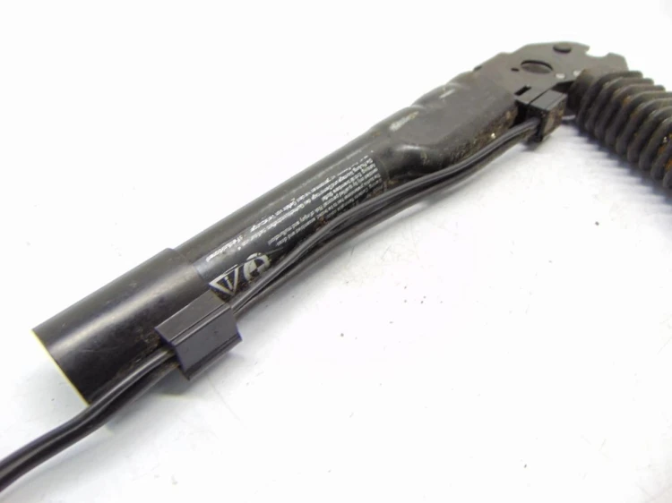 NAPINACZ PASA LEWY PRZÓD BMW E81 LIFT(2007-2011) 34060064B