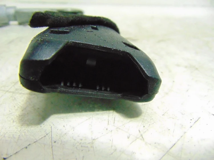 NAPINACZ PASA LEWY PRZÓD RENAULT ESPACE IV LIFT (2006-2014) 2.0 16V