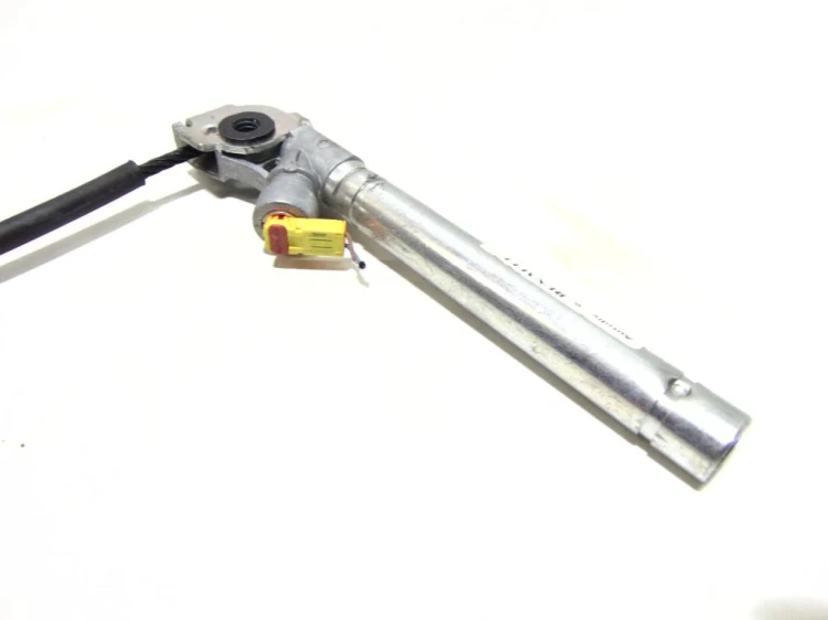 NAPINACZ PASA PRAWY PRZÓD RENAULT SCENIC III (2009-2013)