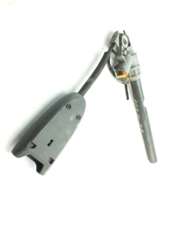 NAPINACZ PASA PRAWY PRZÓD RENAULT SCENIC II LIFT (2006-2009) 1.9 DCI