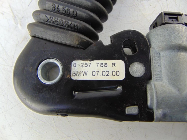 NAPINACZ PASA PRAWY PRZÓD BMW E46 2.0 D 563067417C